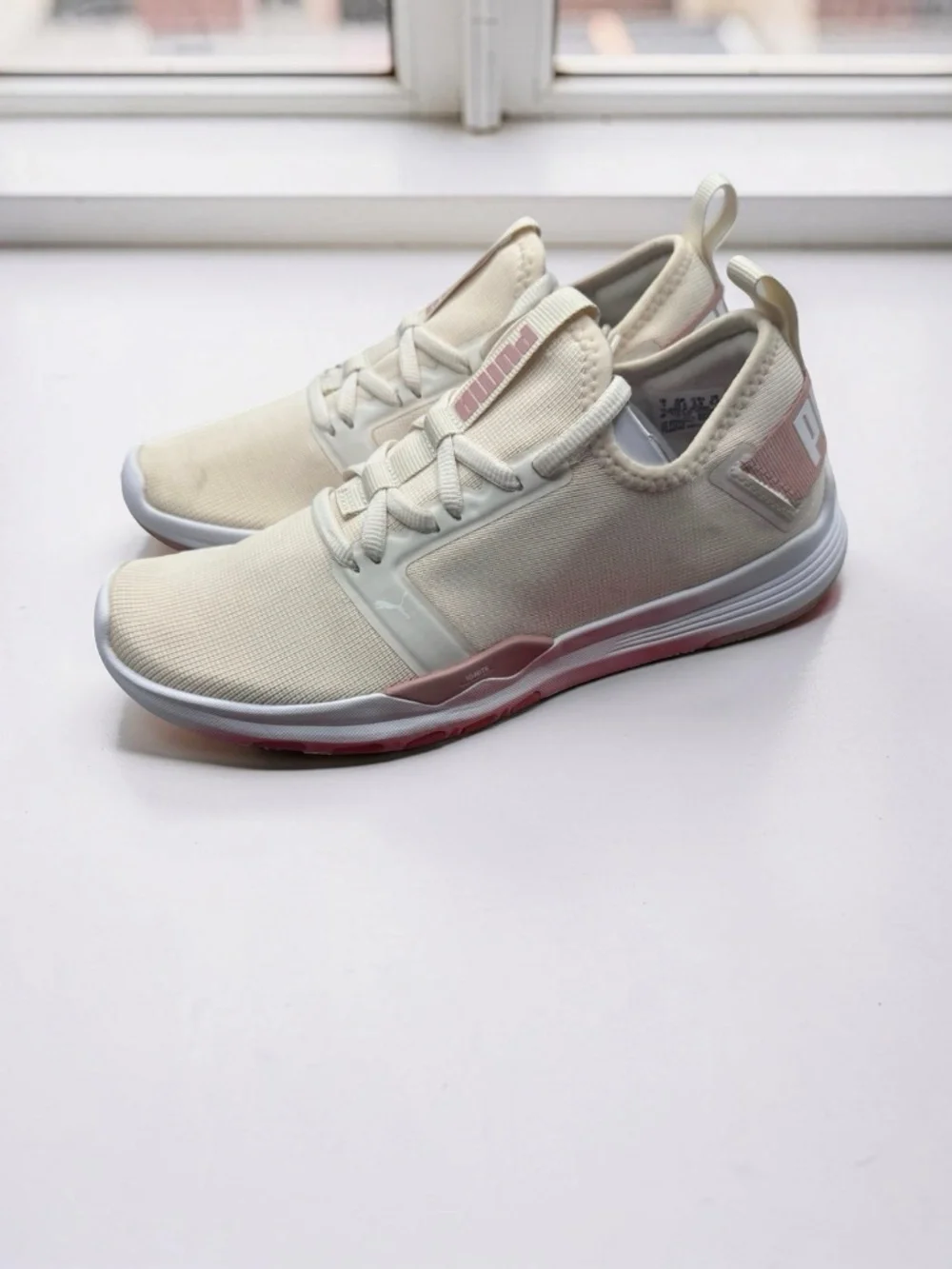 Women's Puma Ignite Contender Sneaker sz 5.5